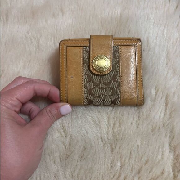Vintage Coach Tan and Brown Signature Wallet - Picture 2 of 6